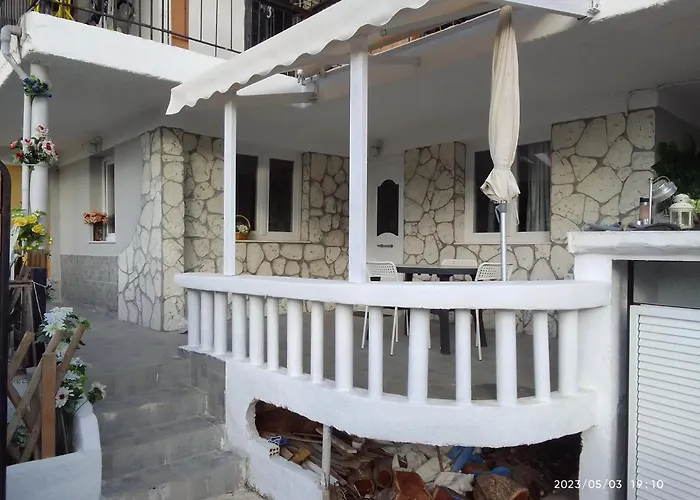 Antonia Family House Near Airport