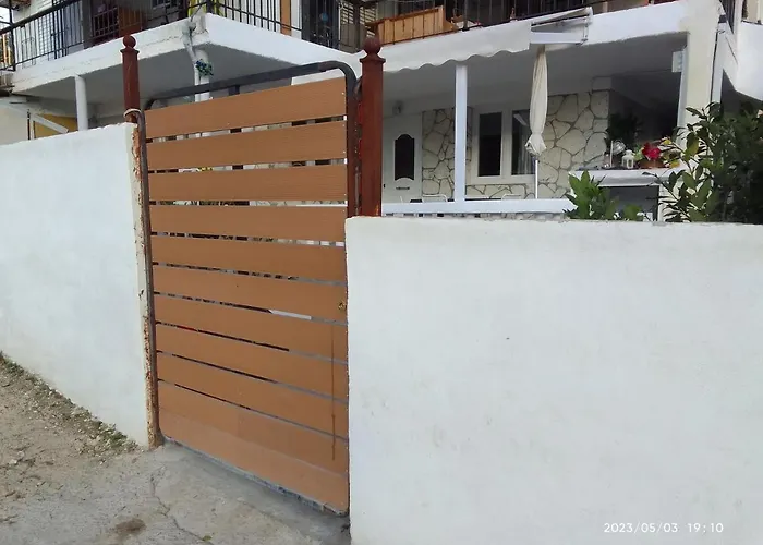 Antonia Family House Near Airport